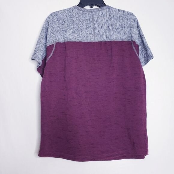 American Eagle Red & Gray Active Flex Short Sleeve Henley T-Shirt Men's Medium - Picture 4 of 7